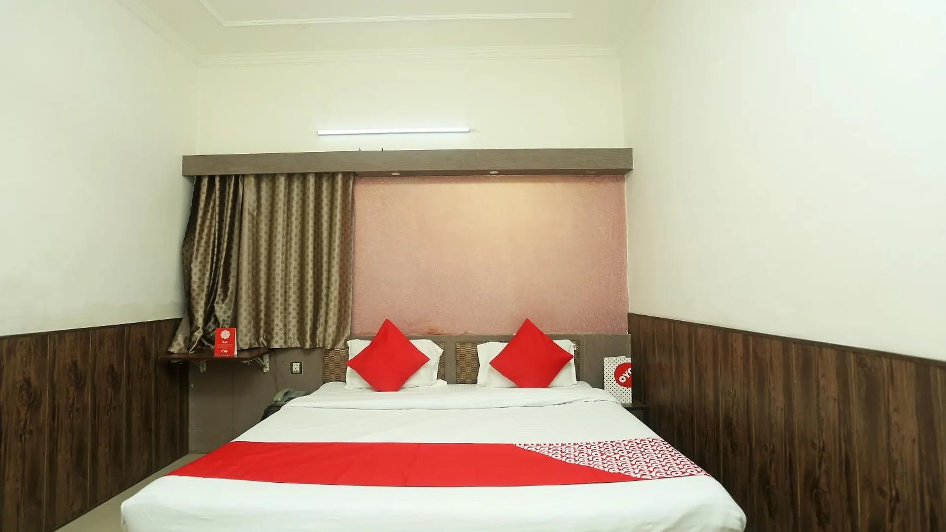 Hotel O Sai President Agra  India